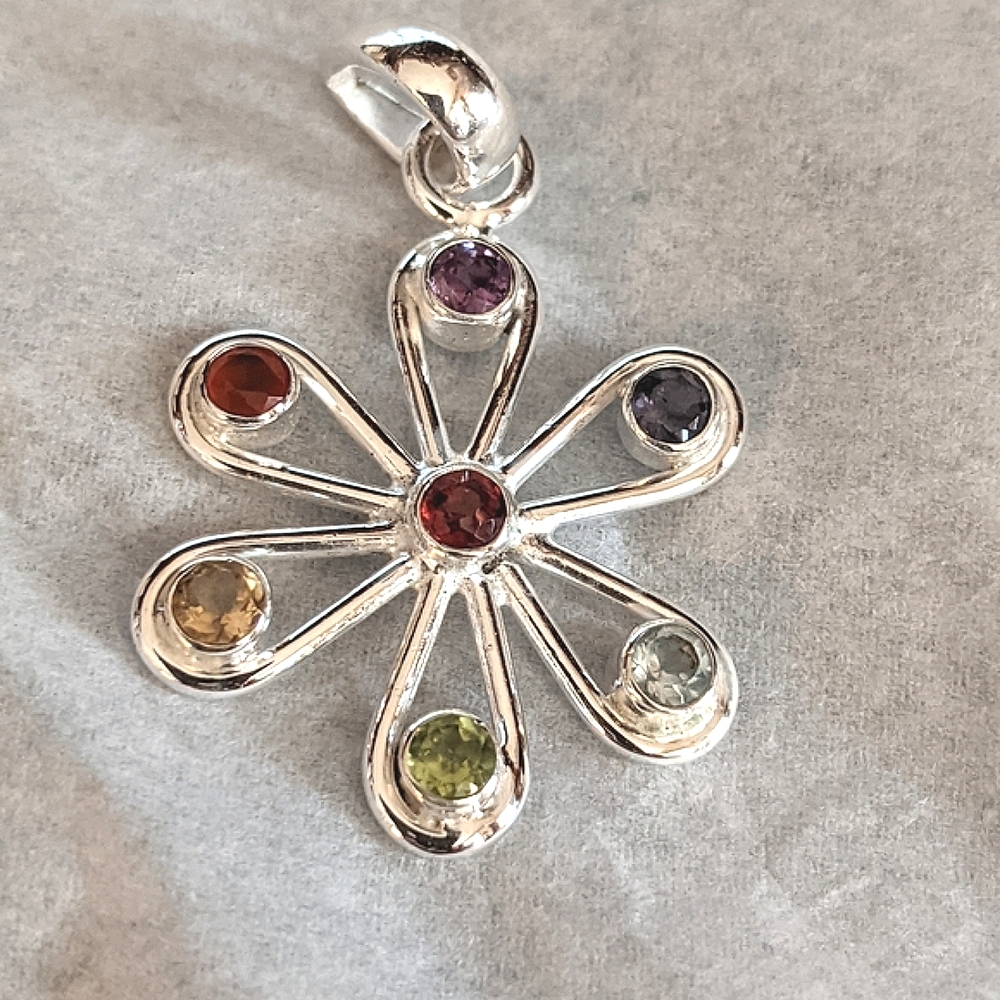 Flower Pendent, Natural Chakra healing, 925 Silver